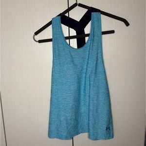 Women’s under armour loose fit workout tank EUC.